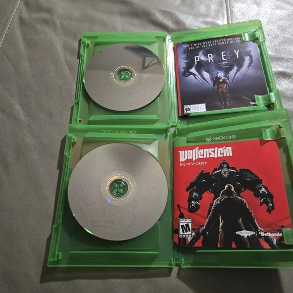 Microsoft Xbox One Wolfenstein Game Set - Green Cases - Picture 4 of 4